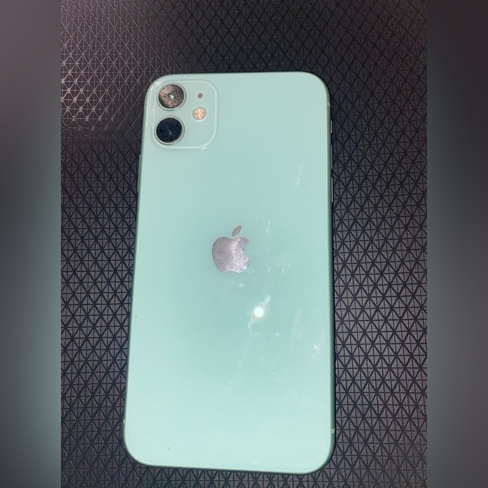 iPhone 12 mint condition